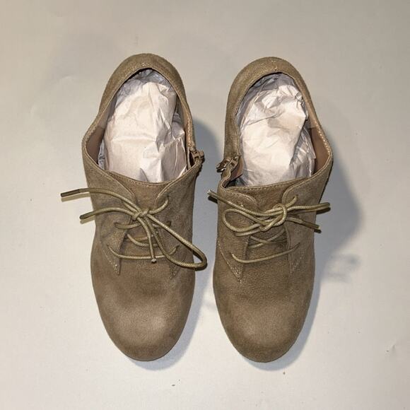 NIB Journee Collection Leona Shootie Lace Up Bootie Taupe Faux Suede Size 7 - Picture 6 of 8